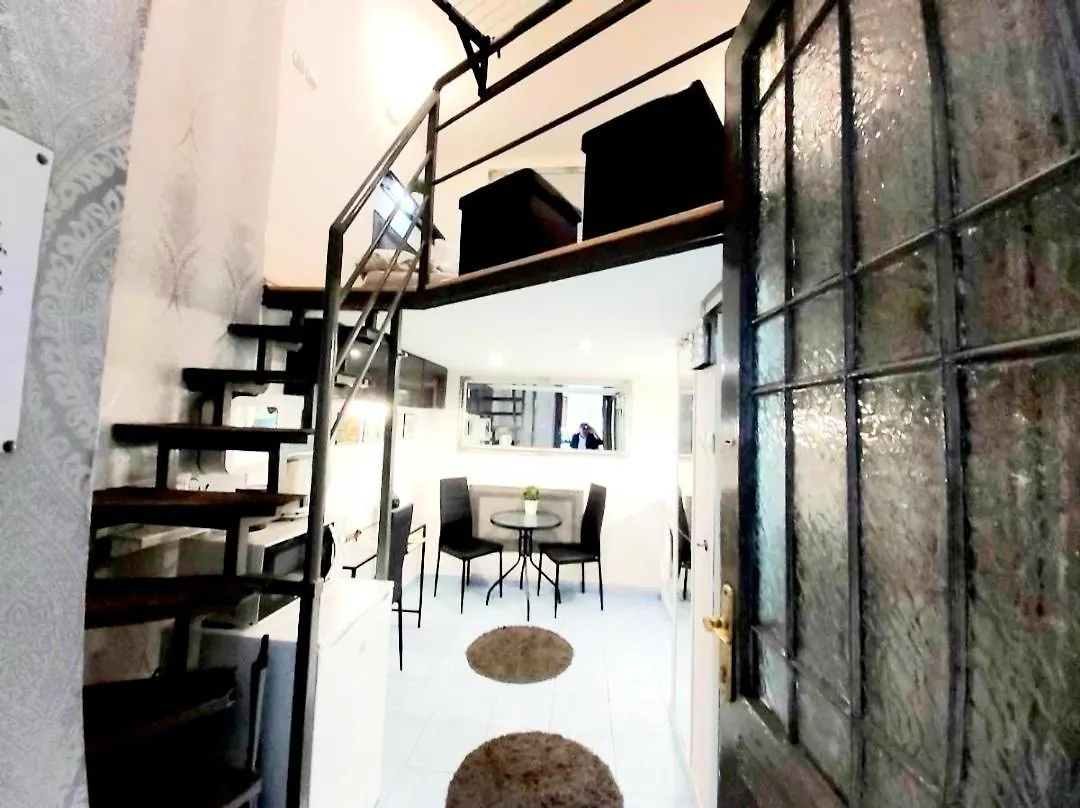 Like Studio City Centrum, Wifi, Terrace Budapest Apartamento