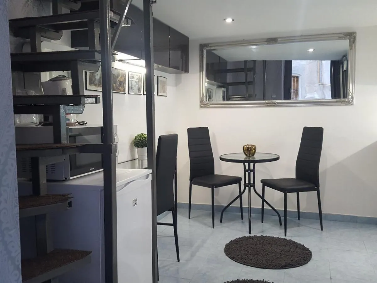 Apartamento Like Studio City Centrum, Wifi, Terrace Budapest Hungría
