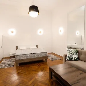 Chain Bridge Center Dorothea Apartamento